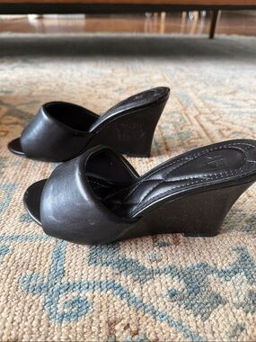 JustFab Black Open-Toe Wedge Slide Sandals